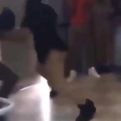 Big brother steps in and fucks up little bro's bully