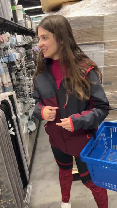 Wanted to spice up the shopping trip 😈