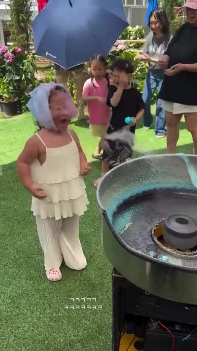 She just wanted some cotton candy