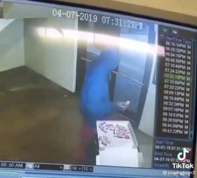 Guy wipes ass with pizza meant for homeless people