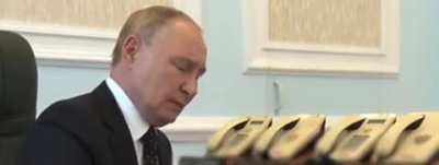 Ru pov: Today Putin was briefed on the situation in the Kurskaya region. No sound. With blurred images