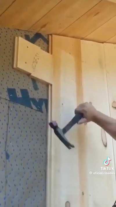 Sério quando eu vi isso começou a tocar na minha cabeça a música tema de um dos jojos