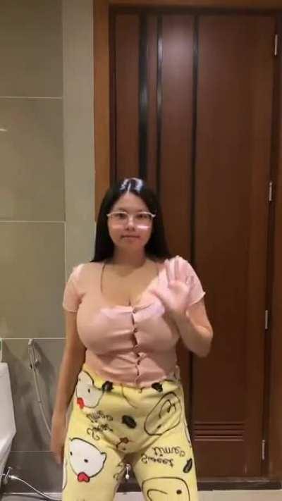 Bigay nyo na ID wag nyo na pagdamot. 😂