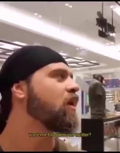 Olha quem eu encontrei no shop 😮😮😮