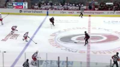 The most unserious minute of hockey