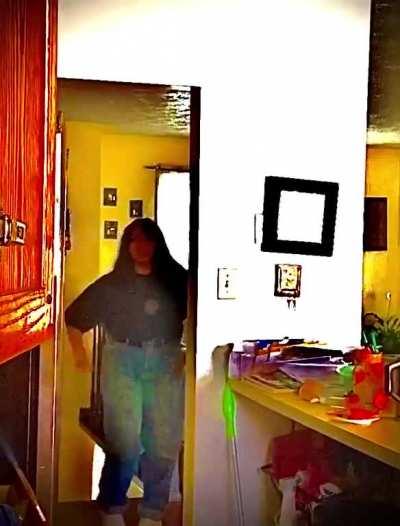 put this video of my friend in your videos lol xdddd