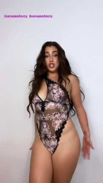 Lauren Jauregui (01)