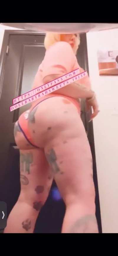 (Not ebony) but is she valid?😵‍💫 more in the tele!