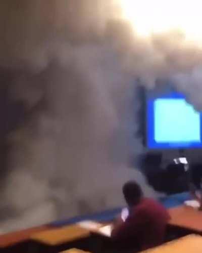 Pouring boiling water in liquid nitrogen