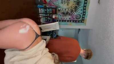 Cum bake a cake with us