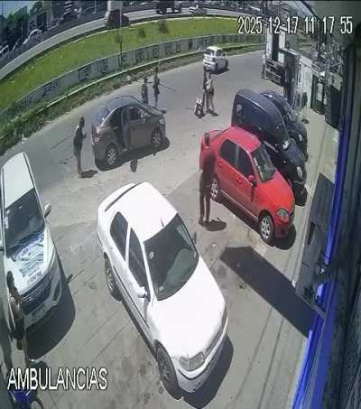 La Matanza: Una señora fue arrollada por un camión y se salvó de milagro