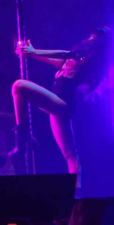 LISA'S YUMMY CAKE 😋💦