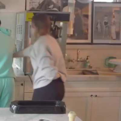 If you want to be her, and be ruined as her, send me a chat~ her ass is begging for it 