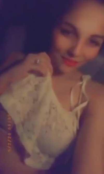 Hot Desi Figure 😍 (Indian Unseen Videos Available For Cheap - Inbox)