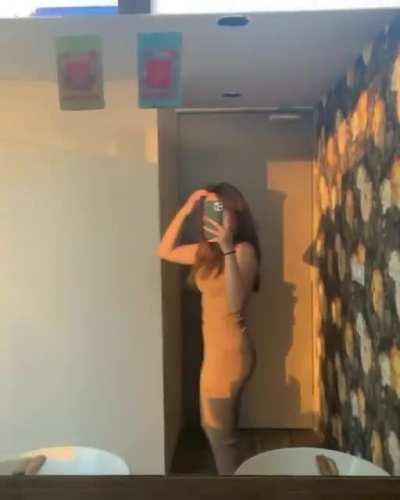 Reem sameer flaunts HOT