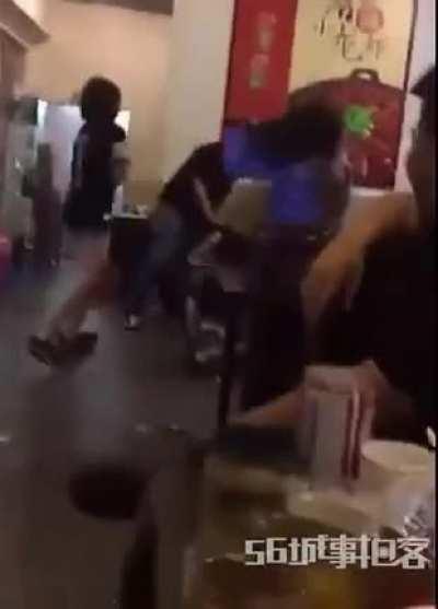 Когда били бедную девушку толпой, так всем ок и это нормально, а как суки опиздюлились за это, так смотрю, сразу прибежала толпа 