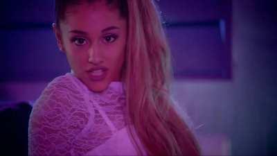 Love this white outfit