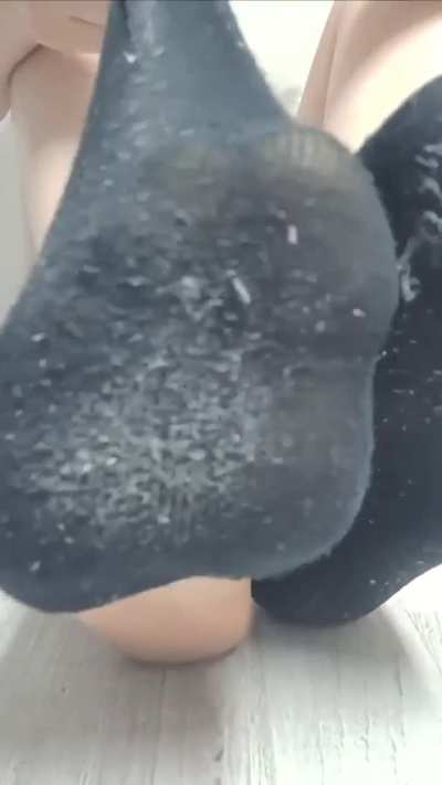 Your face belongs to my dirty, sweaty socks 💦🤤
