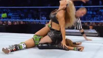 Beth Phoenix pins AJ Lee