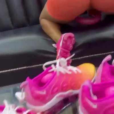 Rous Valkyria (@yes.rous)