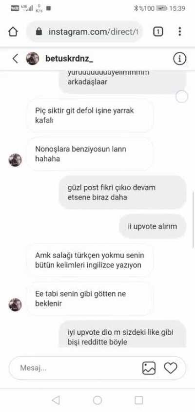 Hayatımda g&ouml;rd&uuml;ğ&uuml;m en hardcore normie bu kızı severek vakit kaybetmişim kız efsane s&ouml;vmeye &ccedil;alışıo hızlı ge&ccedil;mişim durdurup bakın