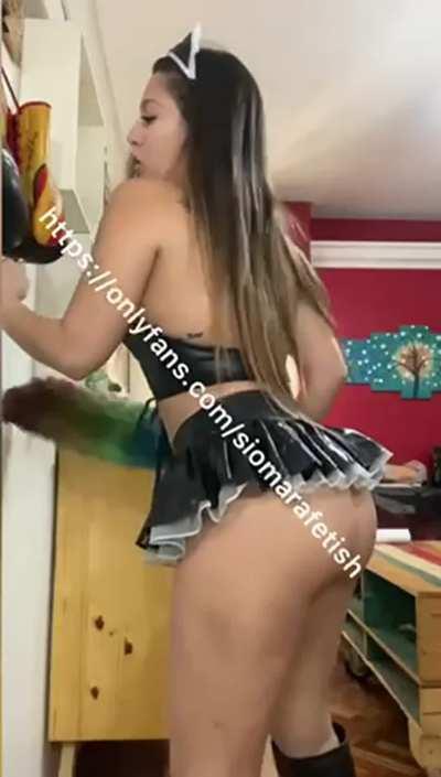 I'm going to clean your house and I can't stop farting