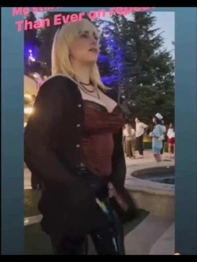 Billie eilish’s tits look unreal in this outfit