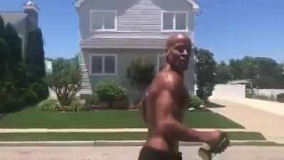 Goggins: Need Inspiration? Go Challenge Yourself!