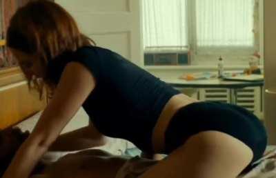 Zoey Deutch in Buffaloed