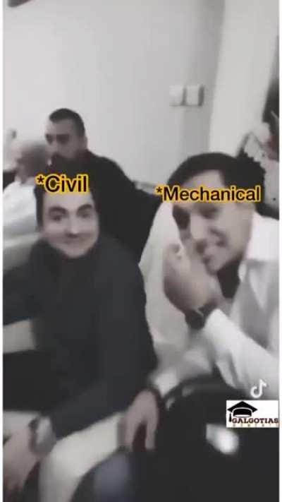 Civil aur Mech waalo ki lagi rehti hai 😬
