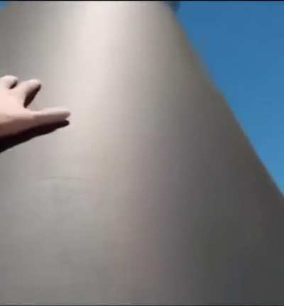 Blursed_vacuum cleaner