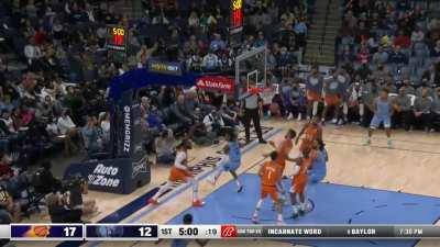 [Highlight] Morant grabs the rebound and speeds up the court for the slam