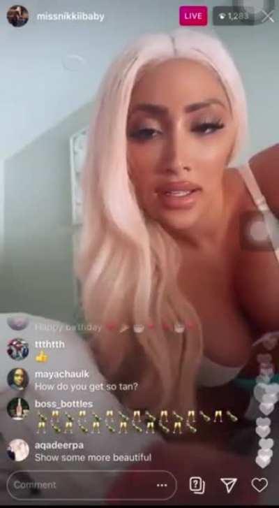 Missnikkibaby live