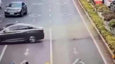 very unlucky motorcyclist