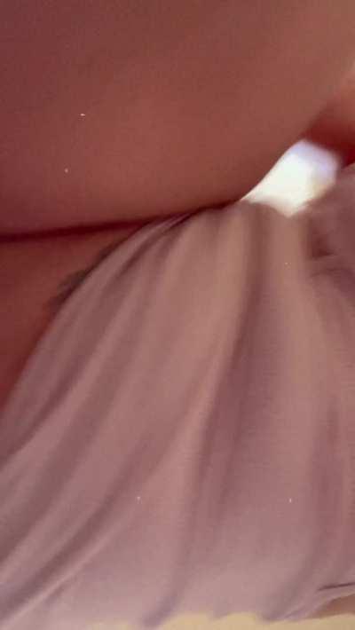 Busty Spanish fuckdoll are your type 😈