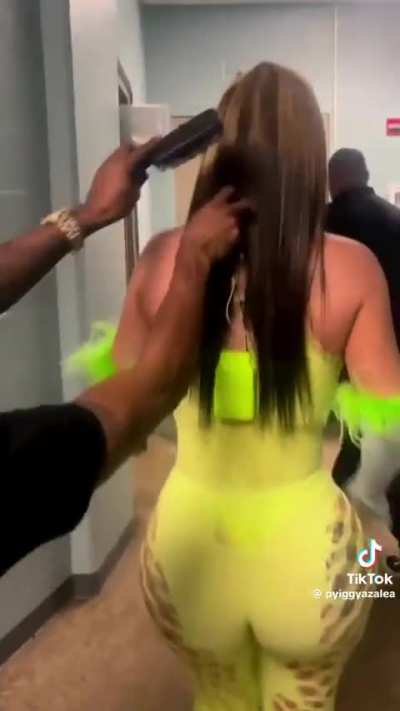 IGGY AZALEA is just breathtaking I'm speechless keep doing your thang