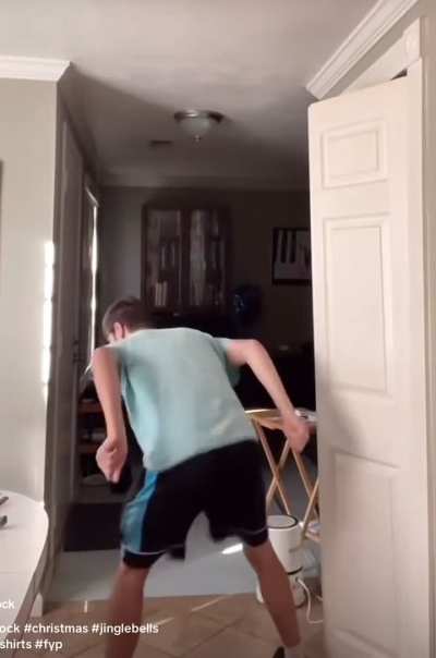 PUT THE FRIES IN YERRAAHSSSS