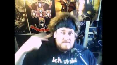 Rainer mobbt sich selber!