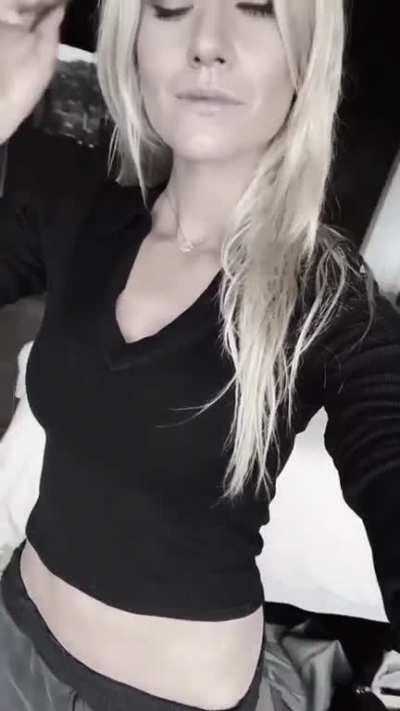 âPacking for the next adventuresâ¦in the most comfy shirt everâ instagram reel 06/30/2023