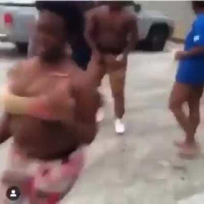 This Dude was whipping them 🤣🤣🤣