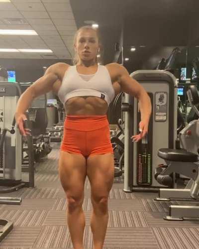 IFBB figure pro Melissa Brodsky spreads her wings