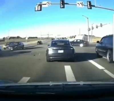 Tesla Model 3 stops itself to avoid potentially disastrous accident.