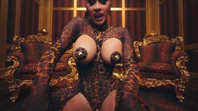 Cardi In Leopard Print