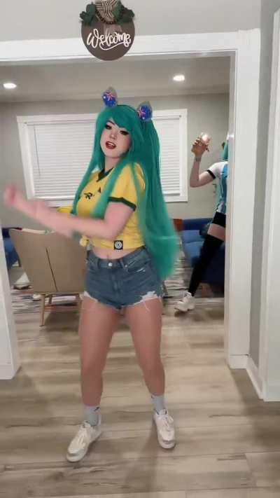 Miku's cat is so beautiful