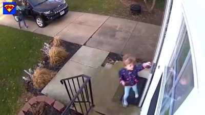 [r/LaughingMaterial] WCGW opening a door