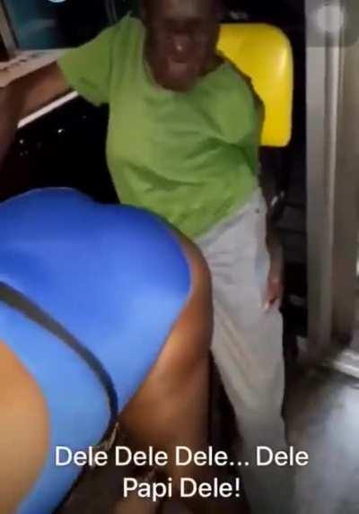 Dele dele dele... dele papi dele!