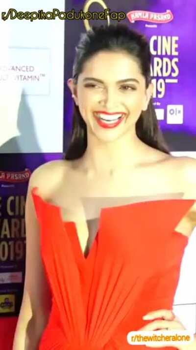 Deepika Padukone's red lips make me turned on everytime.UHD 60 fps.