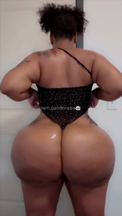 massive bolted butt <3