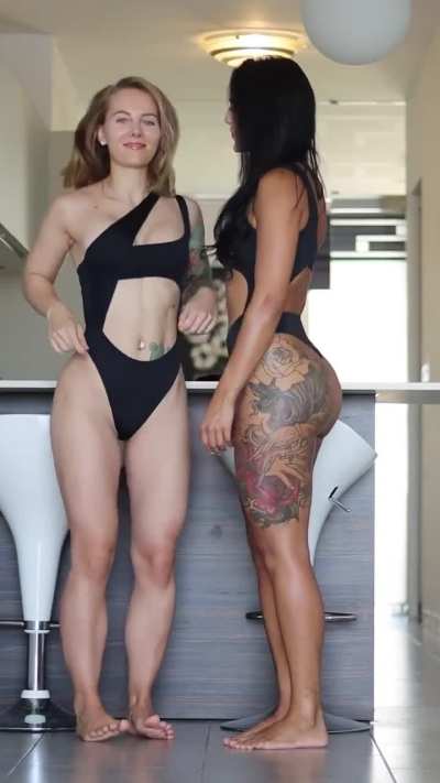 Are you team blonde or team brunette? 😋