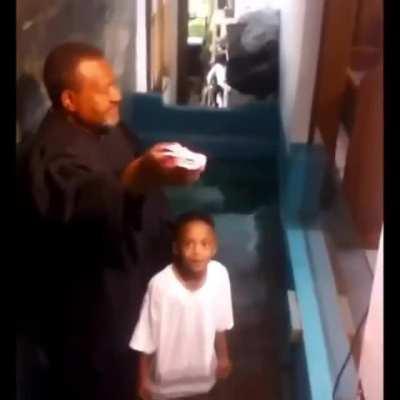 Lil n couldn’t wait any longer for pastor Unc to Finnish talking💀